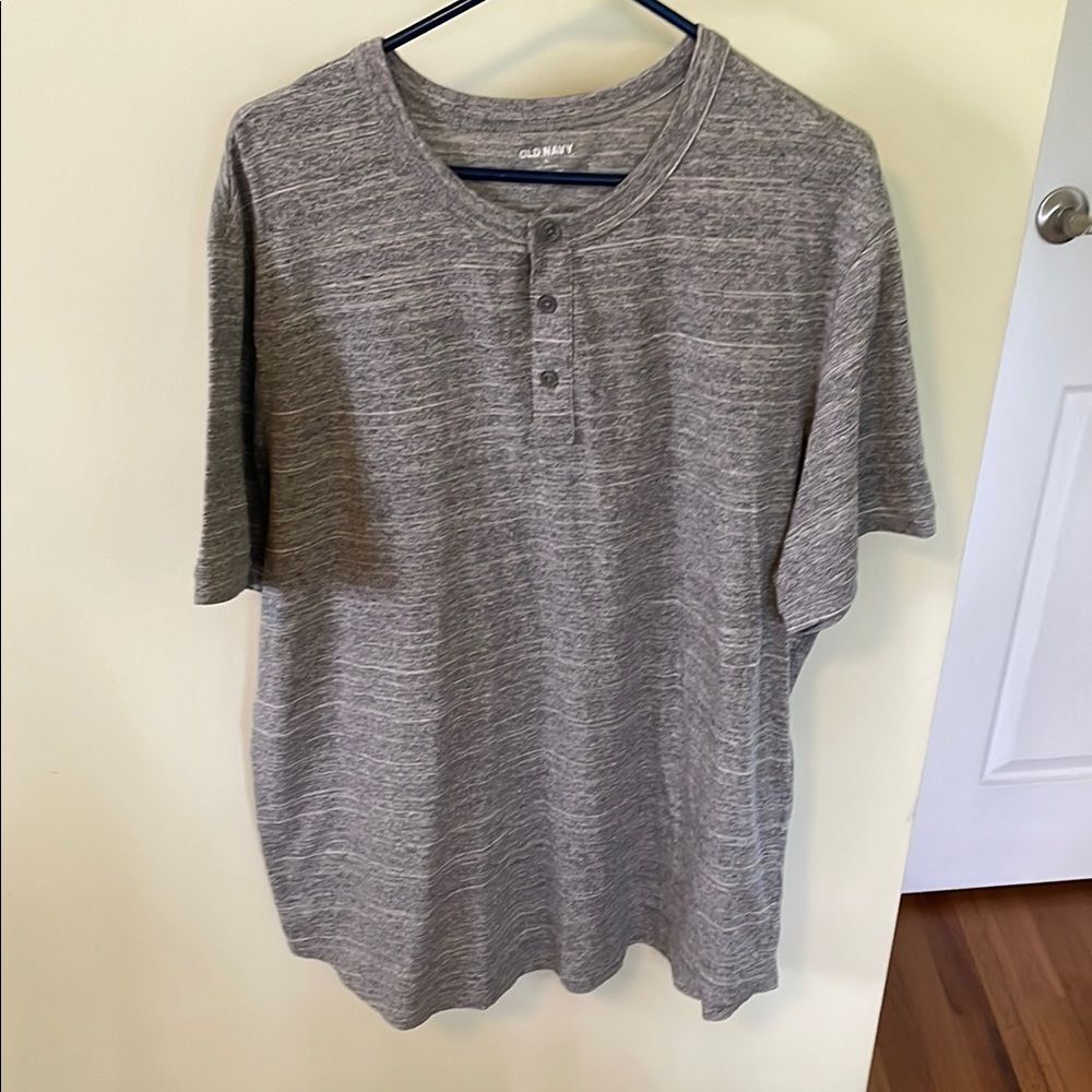 Old Navy Men’s XL Gray Marled Henley Shirt Soft Washed 3-Button Short Sleeve